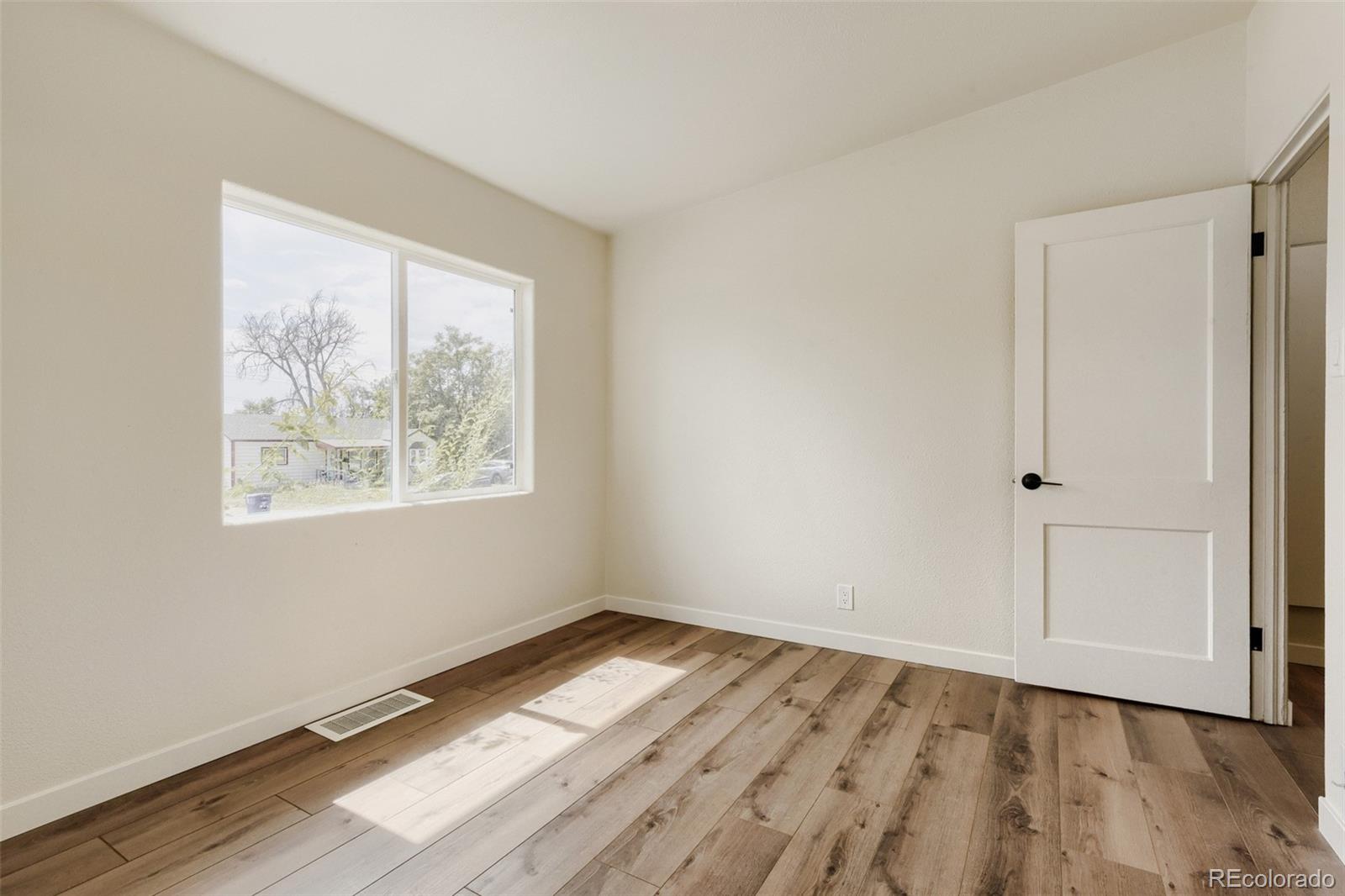 MLS Image #18 for 1631 w hoye place,denver, Colorado