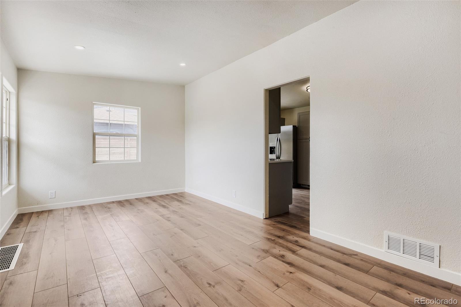 MLS Image #6 for 1631 w hoye place,denver, Colorado