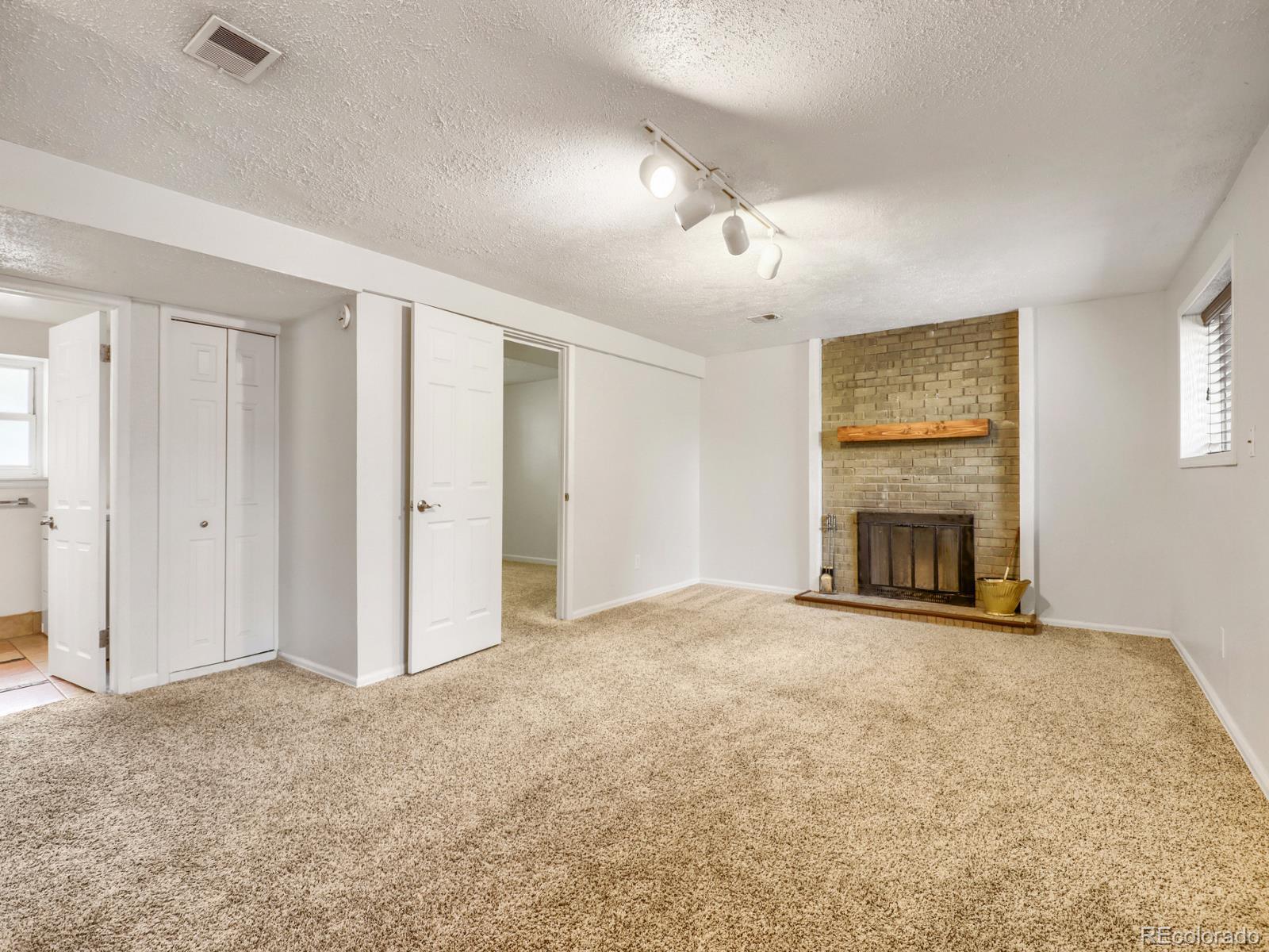 MLS Image #18 for 16398 e warren avenue,aurora, Colorado