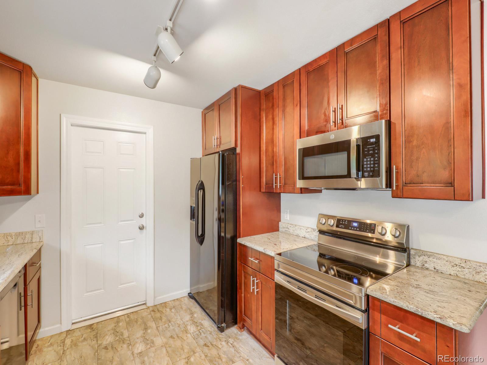 MLS Image #5 for 16398 e warren avenue,aurora, Colorado