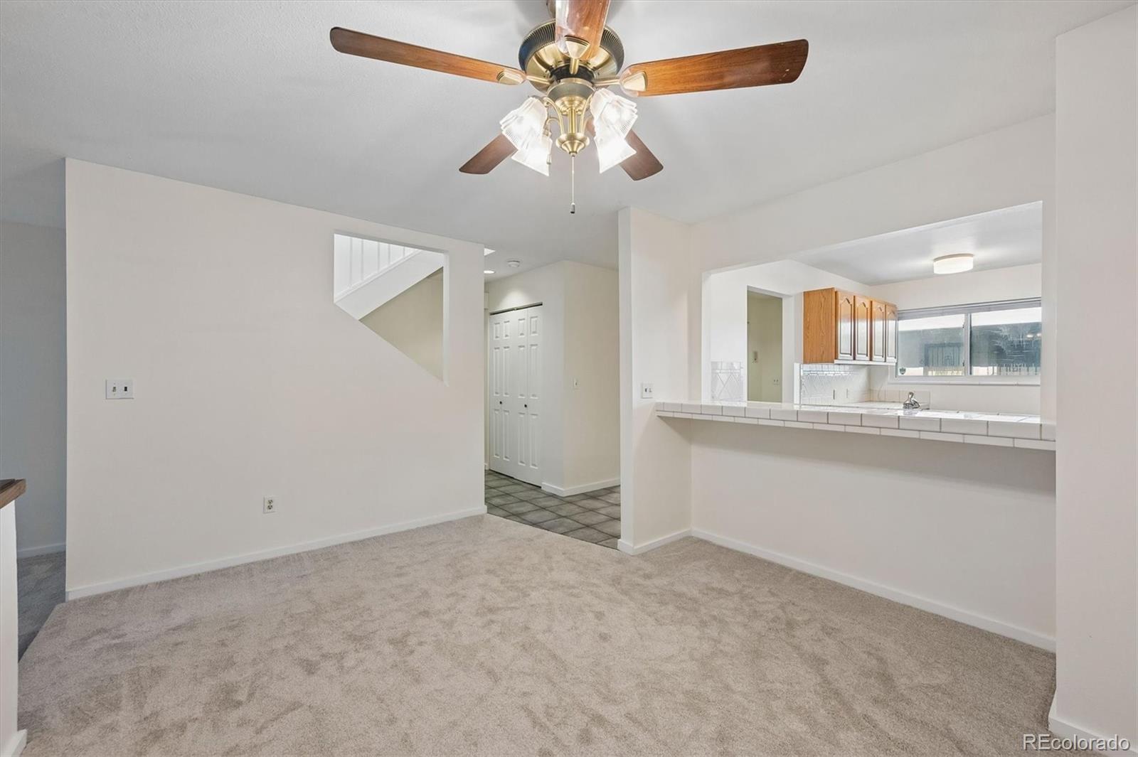 MLS Image #10 for 929 n washington street 5,denver, Colorado