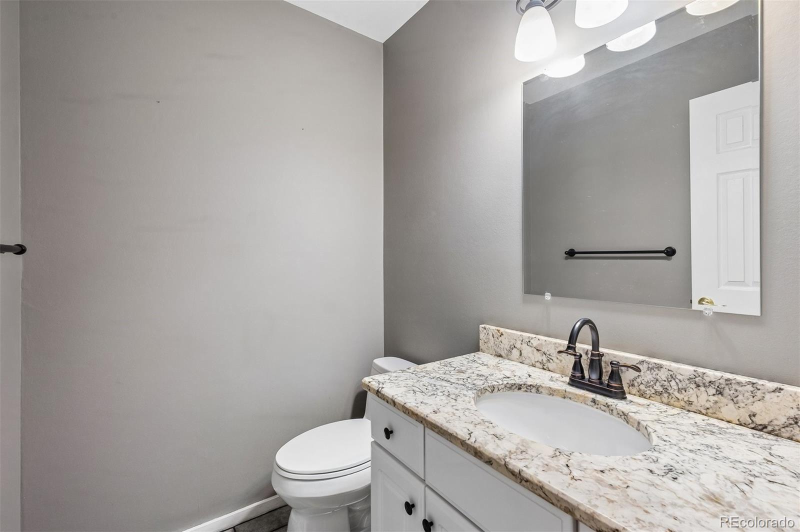 MLS Image #12 for 929 n washington street 5,denver, Colorado