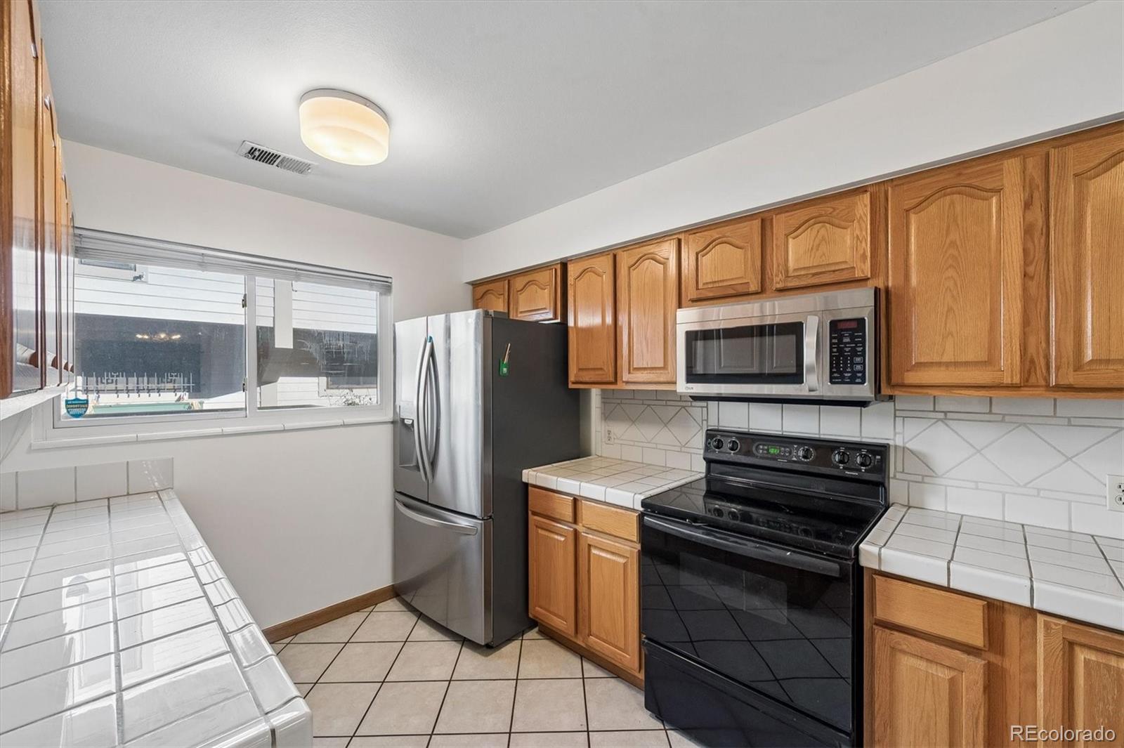 MLS Image #4 for 929 n washington street 5,denver, Colorado
