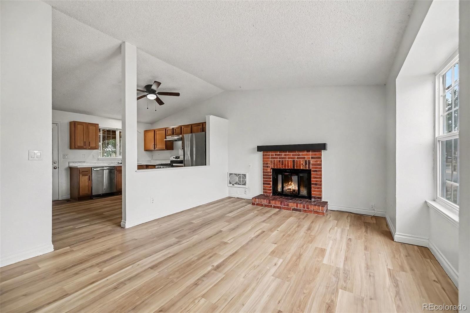 MLS Image #10 for 5104  columbus way,denver, Colorado