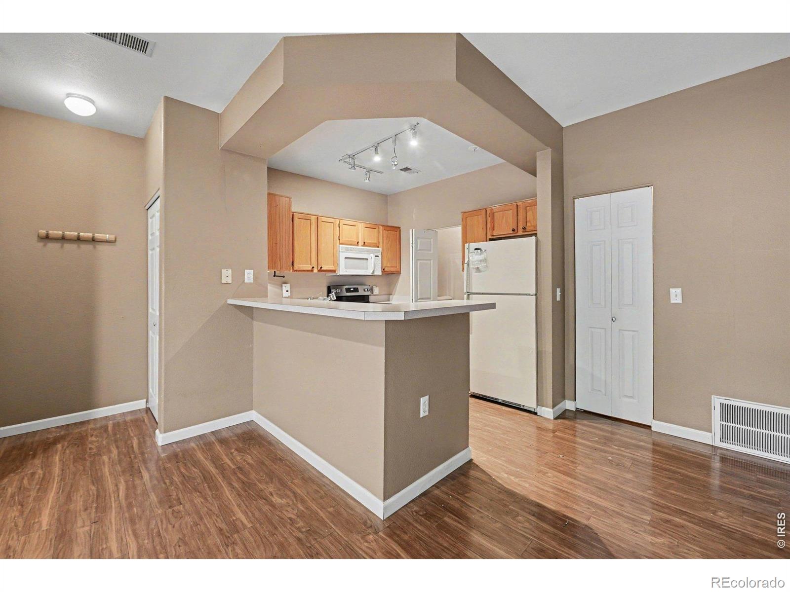 MLS Image #4 for 4545  wheaton drive,fort collins, Colorado