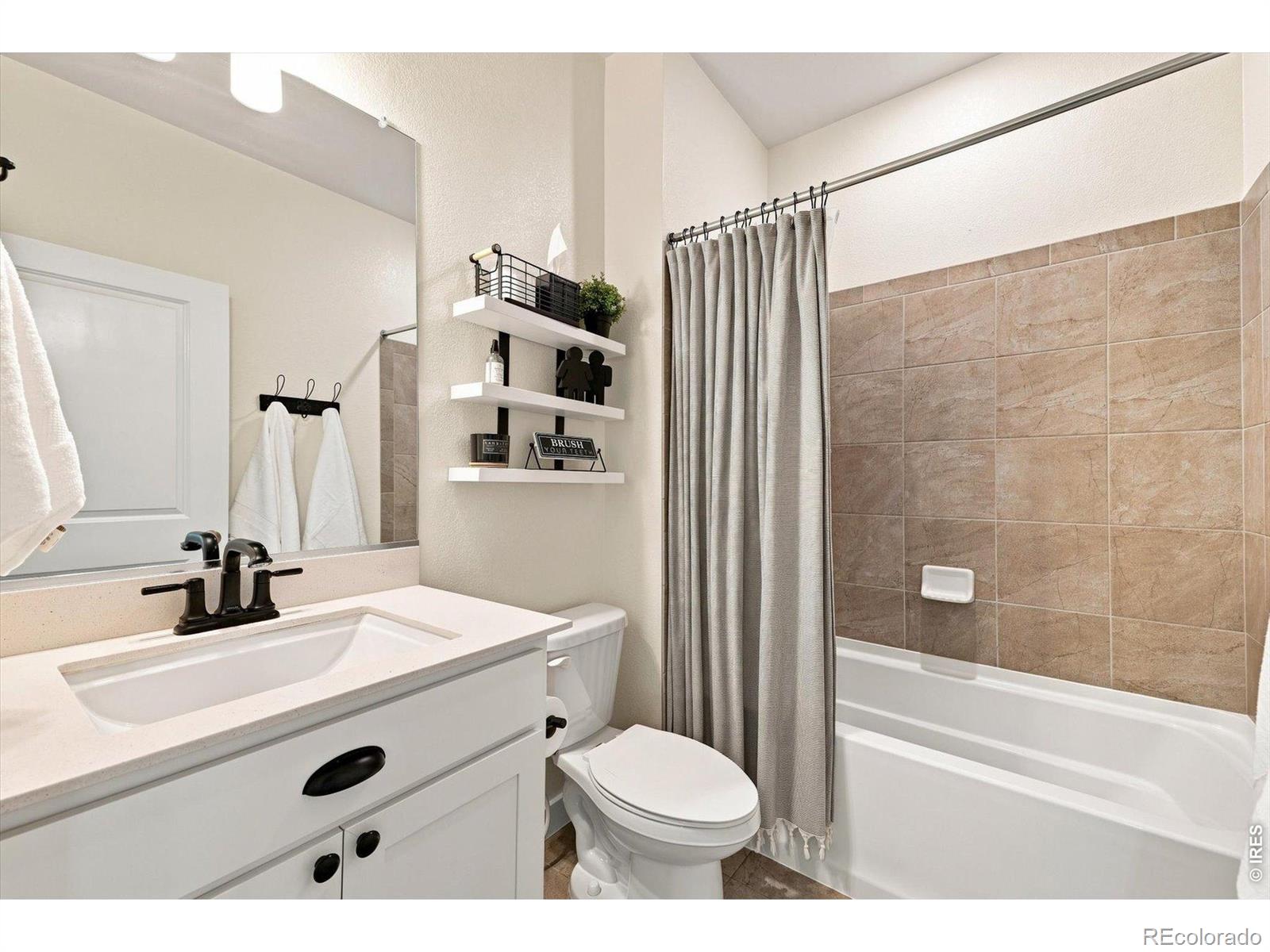 MLS Image #16 for 15732  syracuse court,thornton, Colorado