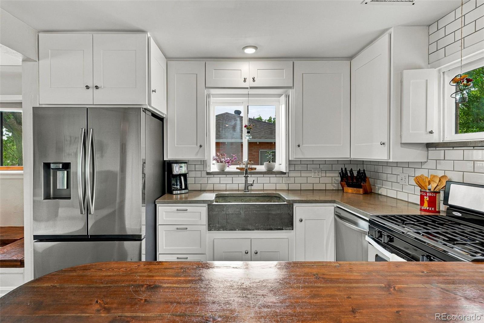 MLS Image #16 for 1663 s vrain street,denver, Colorado