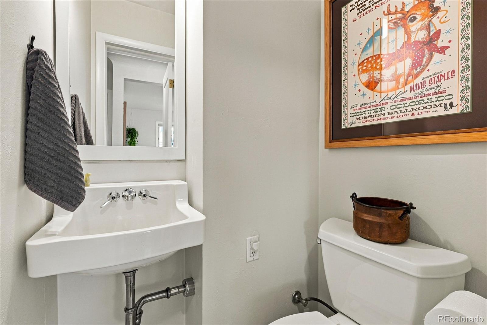 MLS Image #20 for 1663 s vrain street,denver, Colorado