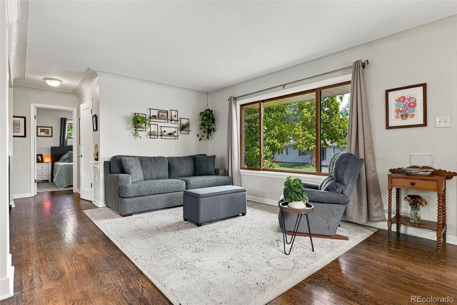 MLS Image #5 for 1663 s vrain street,denver, Colorado