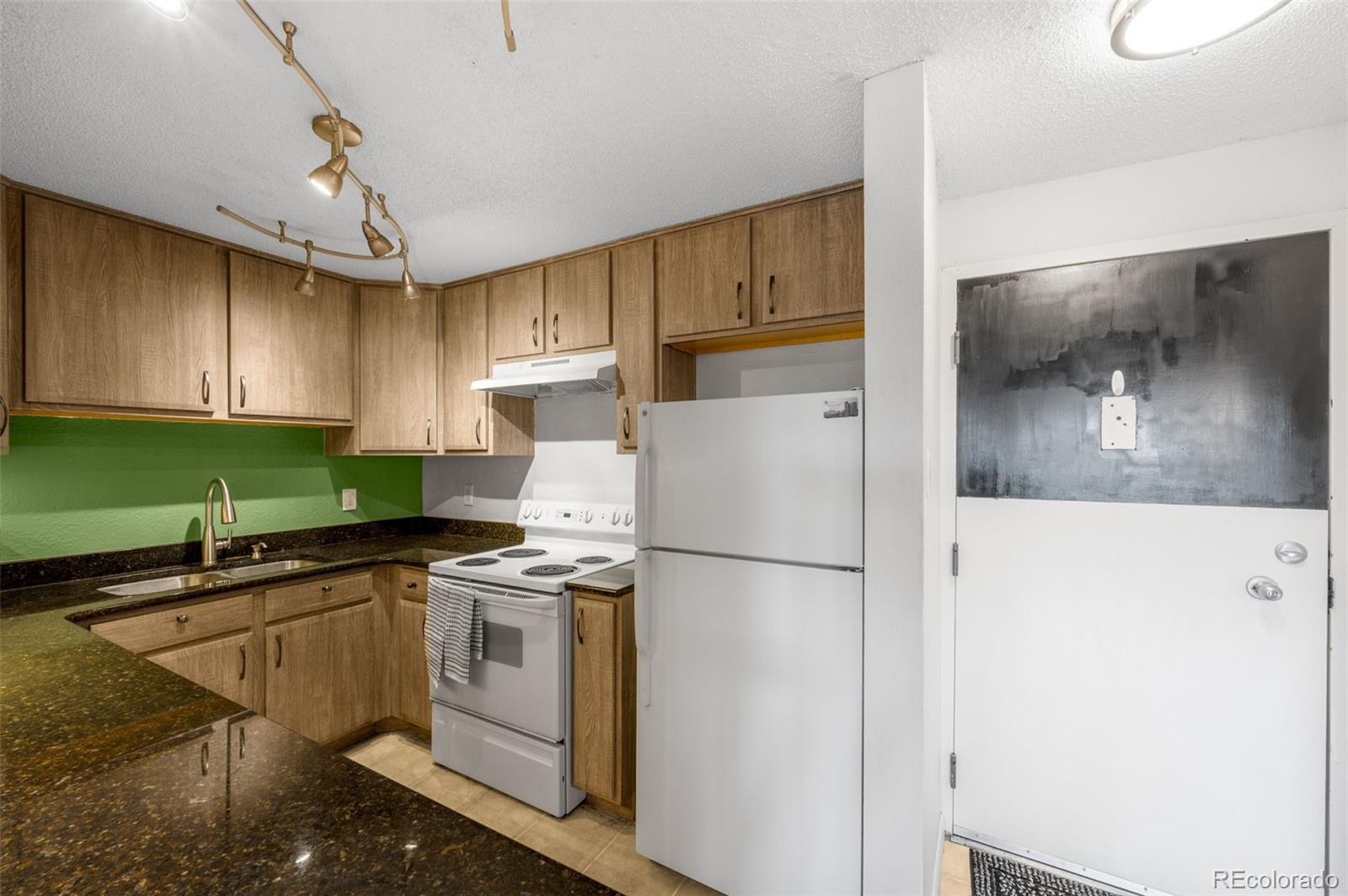 MLS Image #18 for 1029 e 8th avenue 504,denver, Colorado