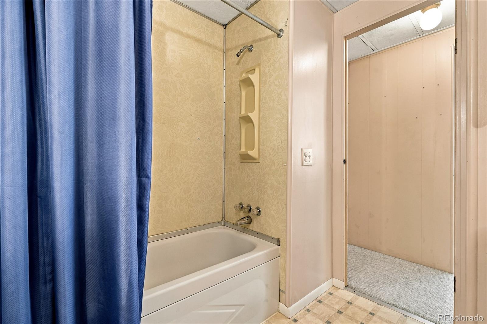 MLS Image #16 for 8584  garfield court,denver, Colorado