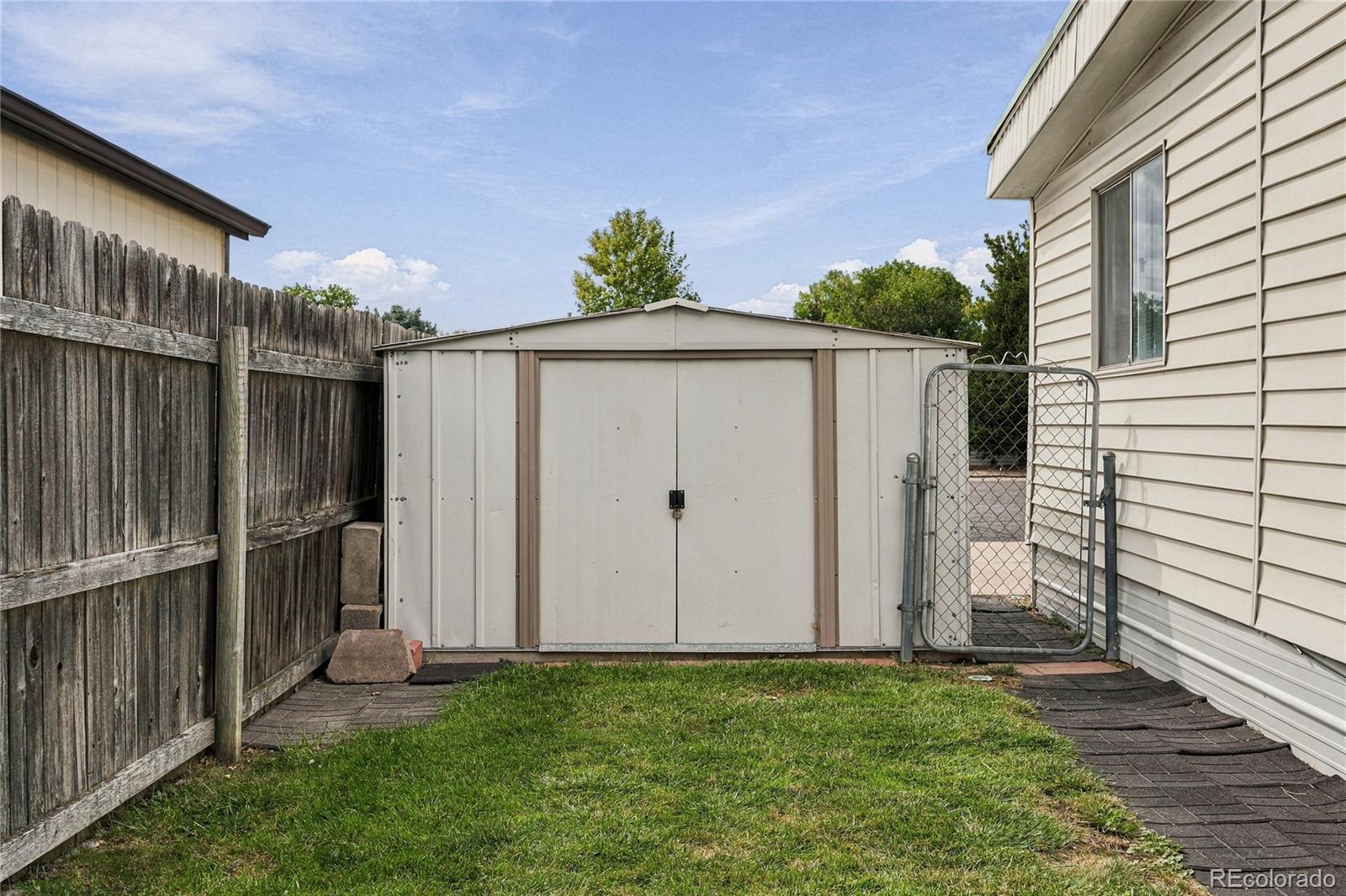 MLS Image #23 for 8584  garfield court,denver, Colorado