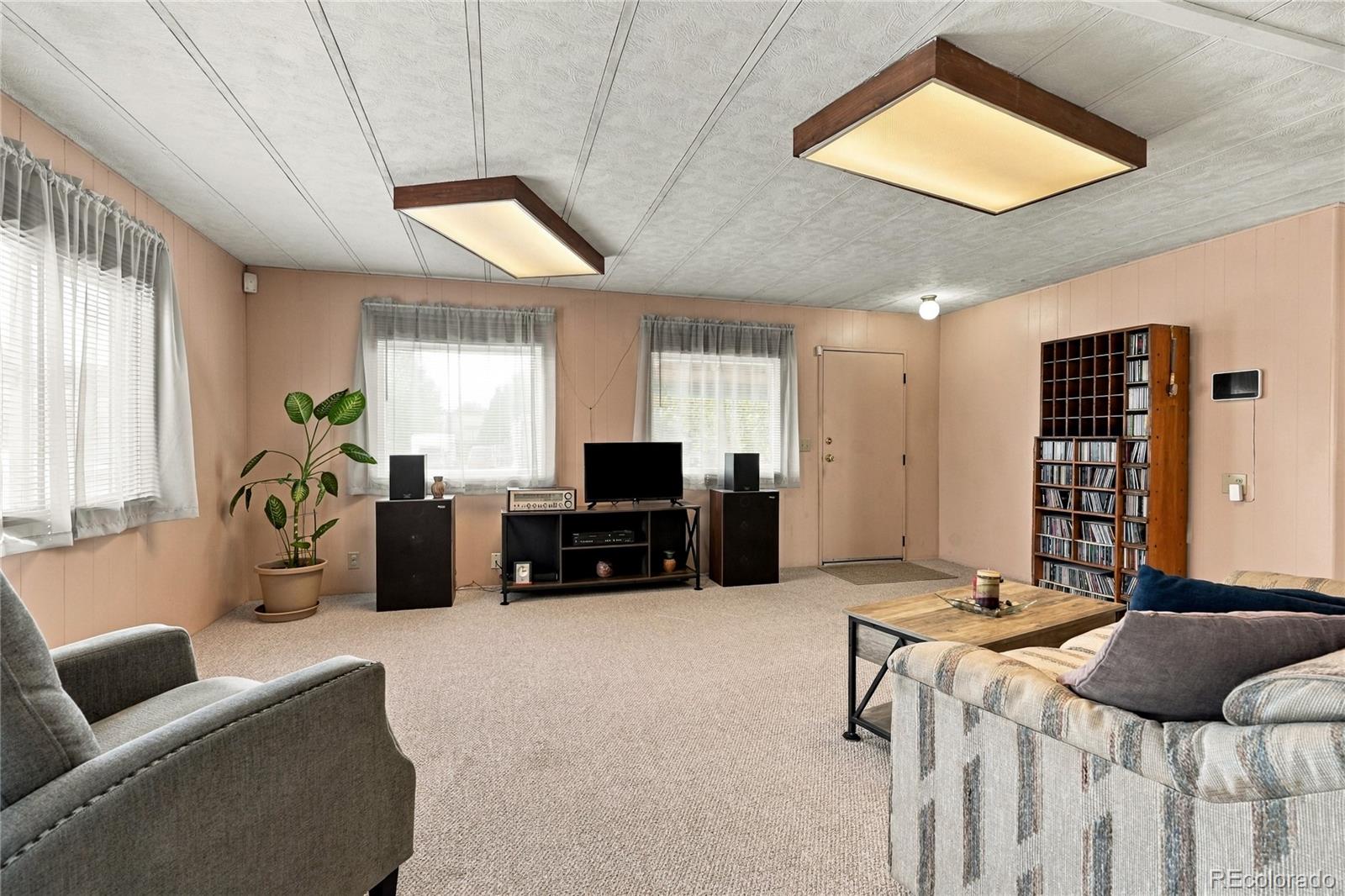 MLS Image #4 for 8584  garfield court,denver, Colorado