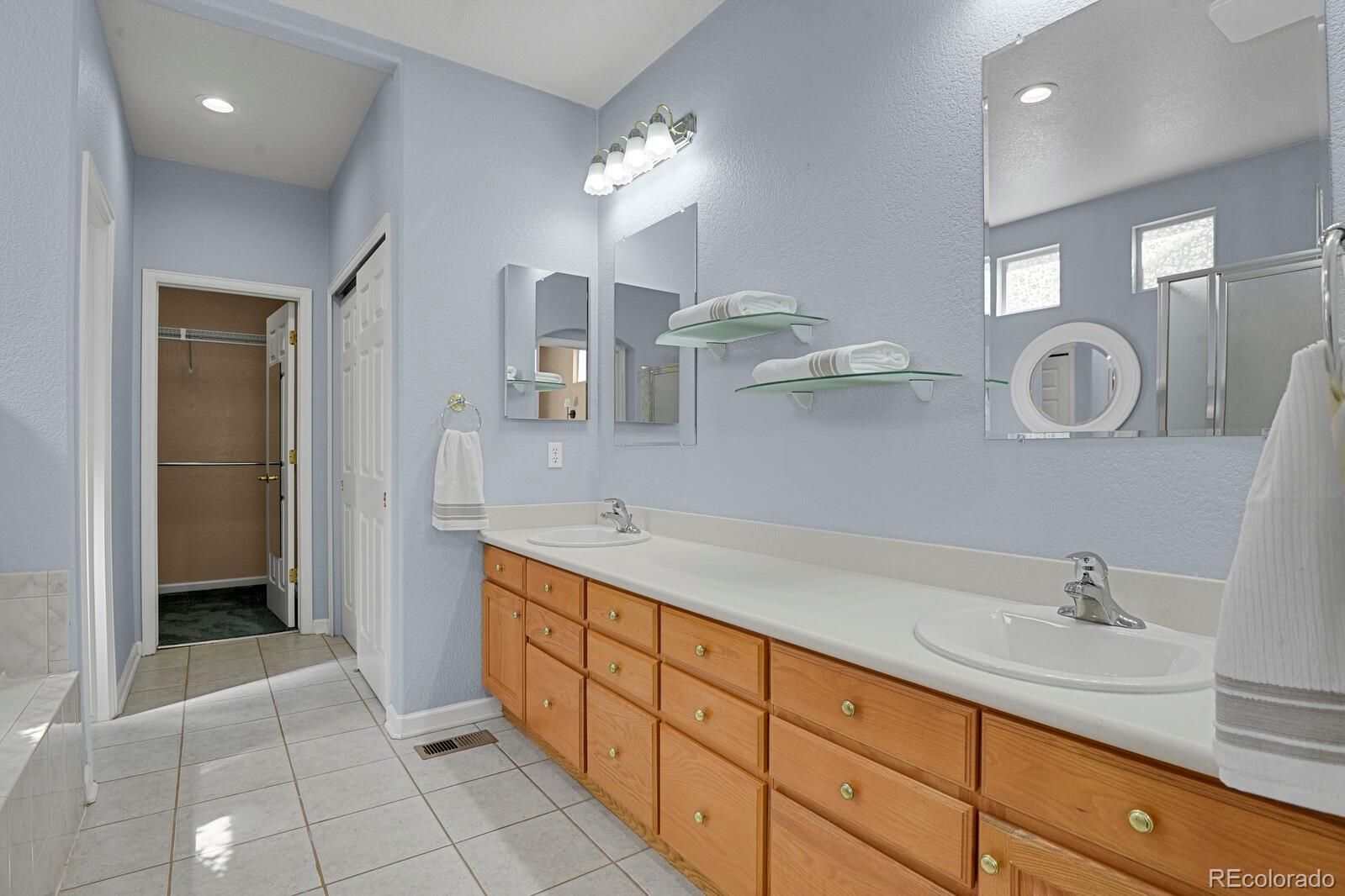 MLS Image #3 for 2668 s troy ,aurora, Colorado