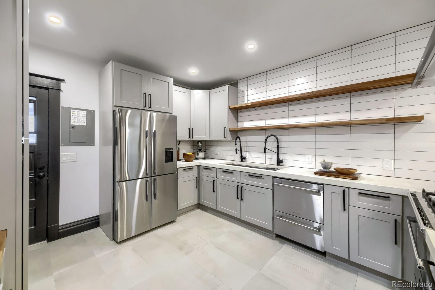 MLS Image #4 for 5699 w 10th avenue,lakewood, Colorado