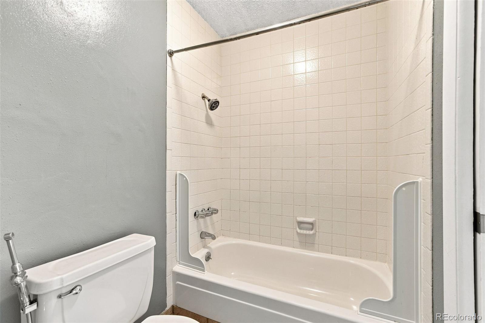 MLS Image #16 for 5770 e warren avenue,denver, Colorado