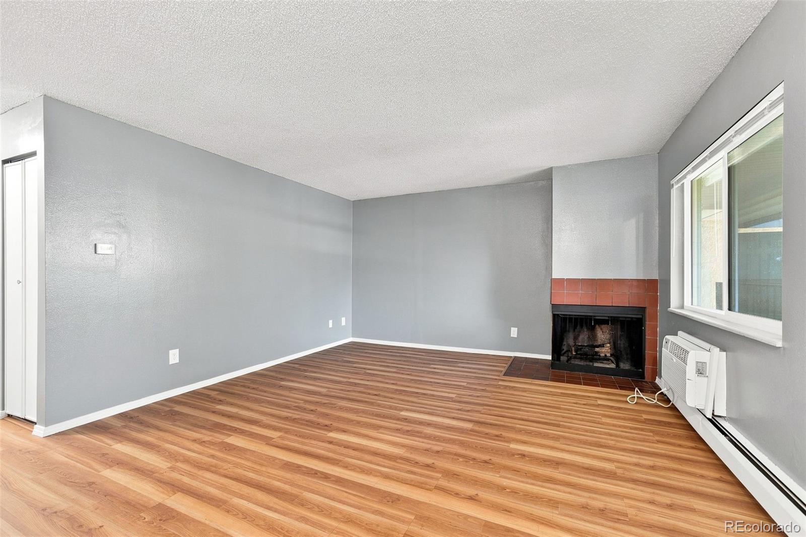MLS Image #3 for 5770 e warren avenue,denver, Colorado