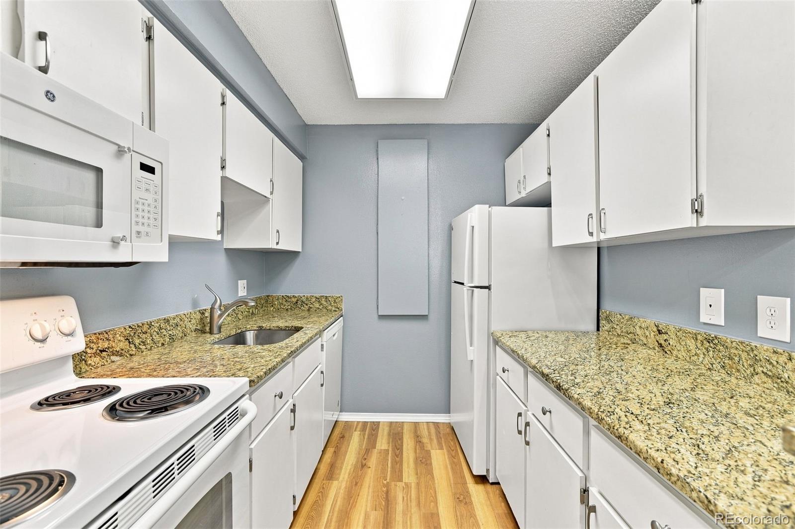 MLS Image #9 for 5770 e warren avenue,denver, Colorado