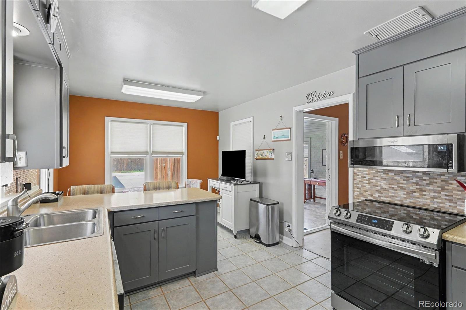 MLS Image #8 for 1385  dayton street,aurora, Colorado