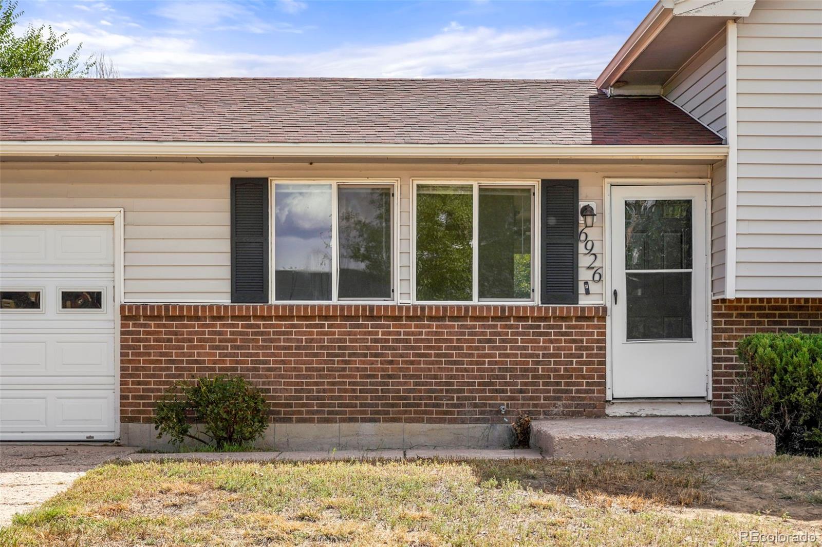 MLS Image #2 for 6926  millbrook circle,colorado springs, Colorado