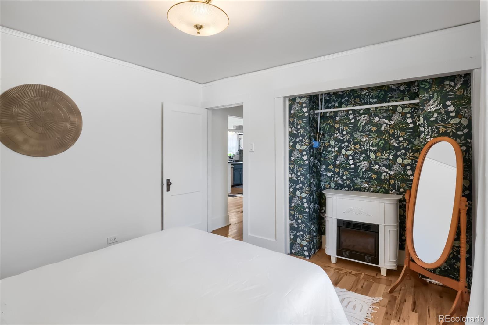 MLS Image #18 for 235 s irving street,denver, Colorado