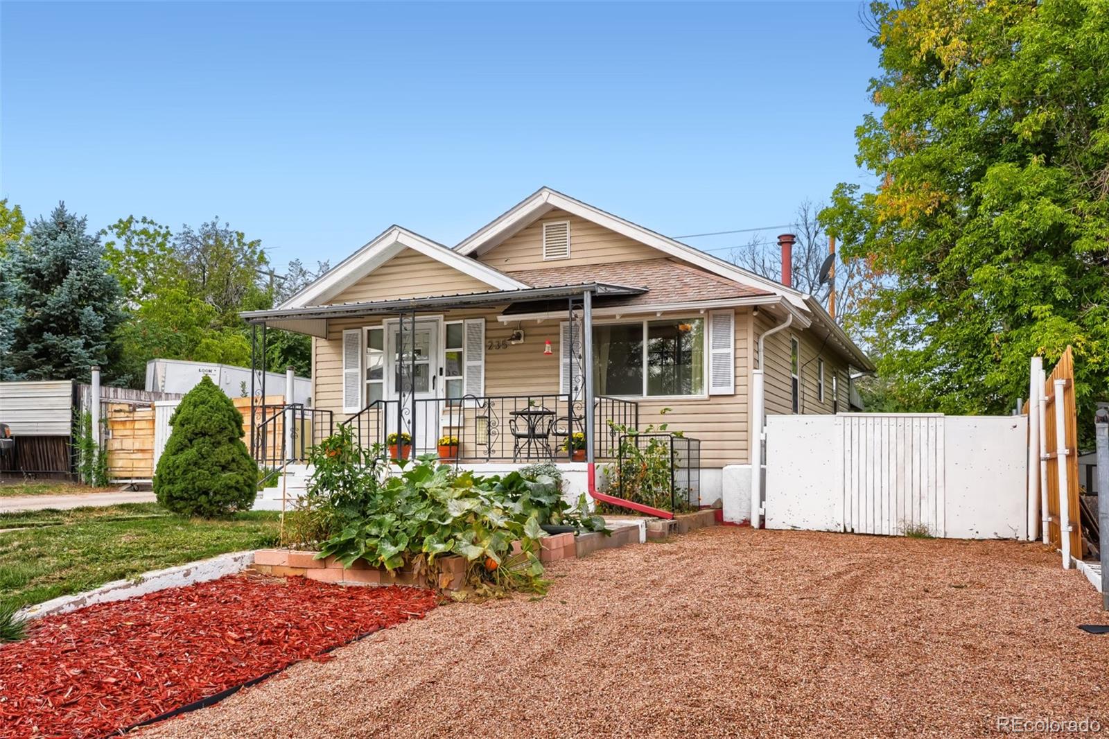 MLS Image #4 for 235 s irving street,denver, Colorado