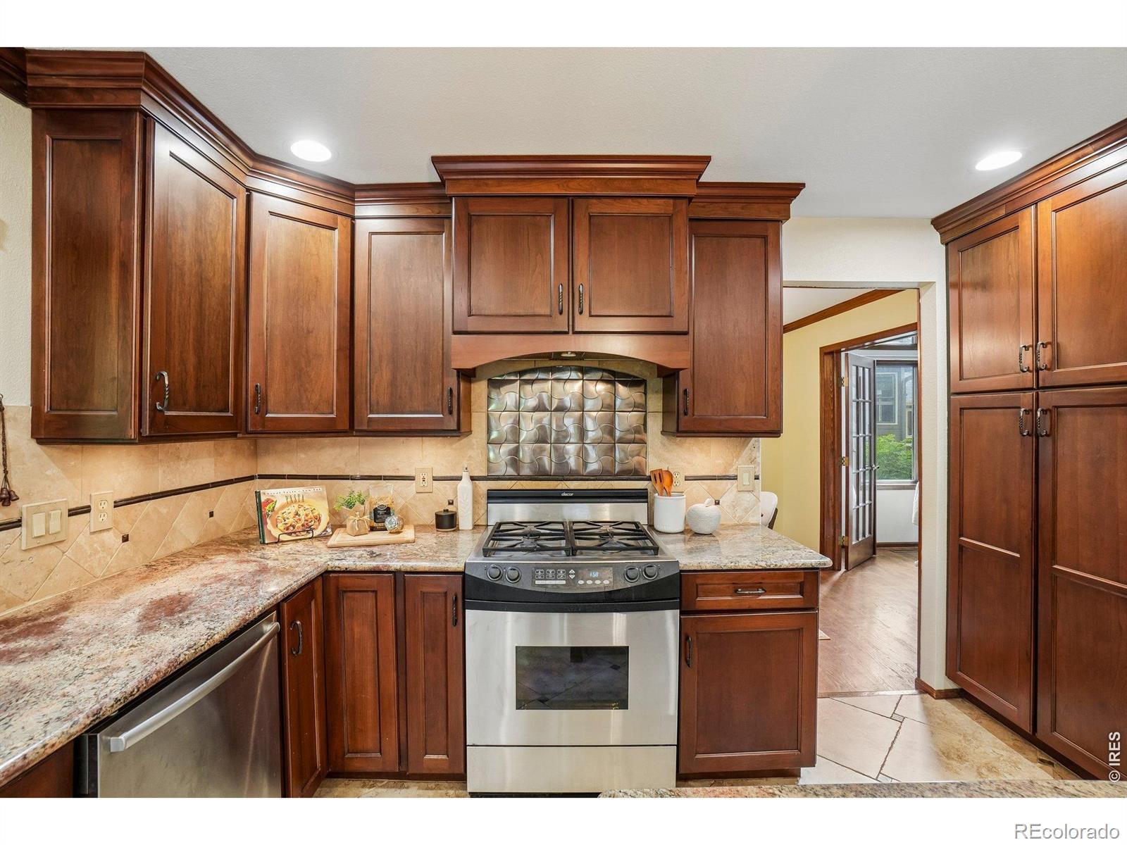 MLS Image #13 for 5314  castle pines court,fort collins, Colorado