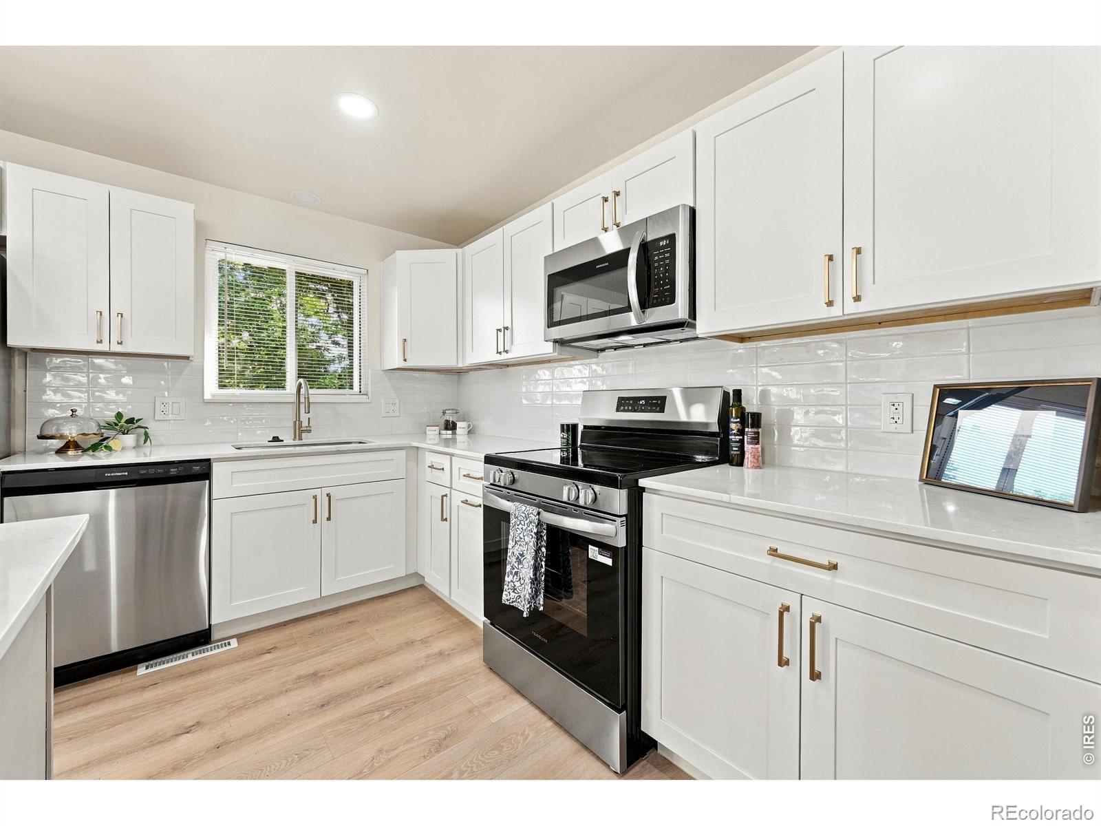 MLS Image #9 for 7402 s upham street,littleton, Colorado