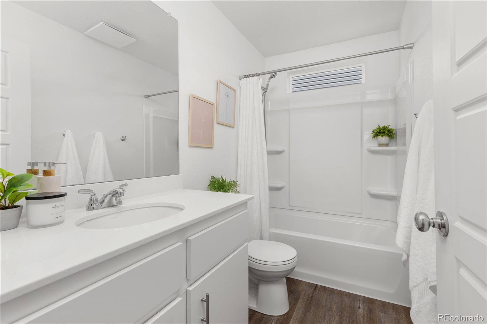 MLS Image #15 for 18260 e 51st place,denver, Colorado