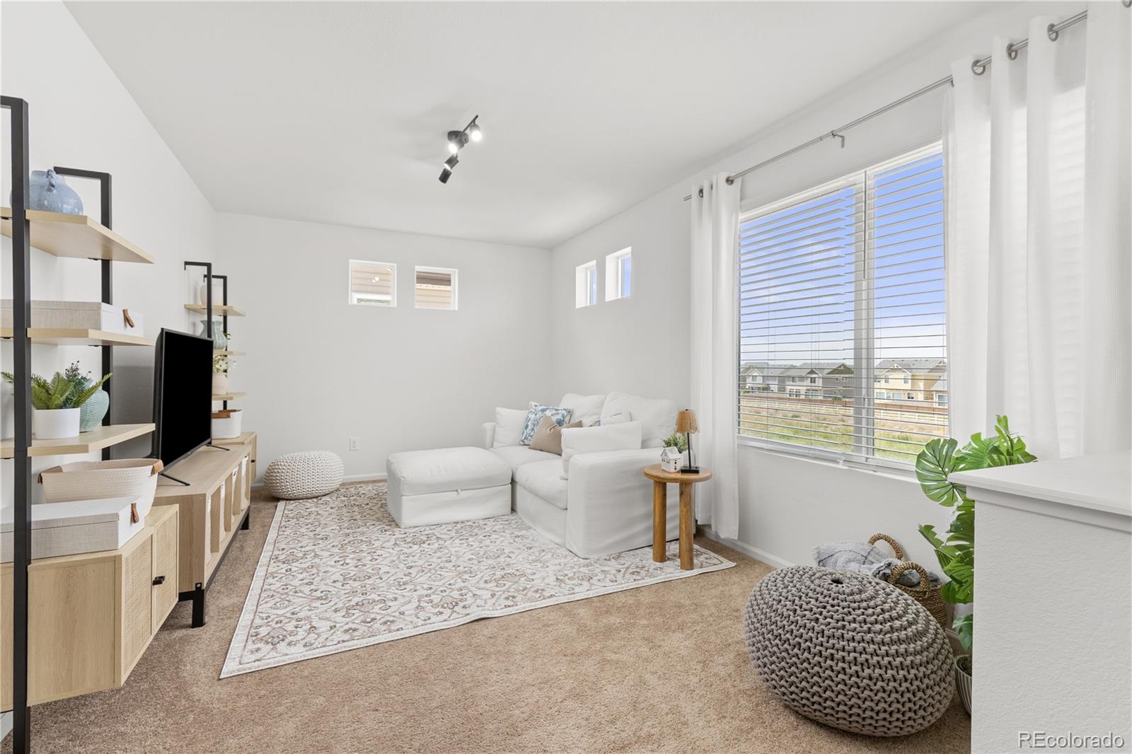 MLS Image #17 for 18260 e 51st place,denver, Colorado