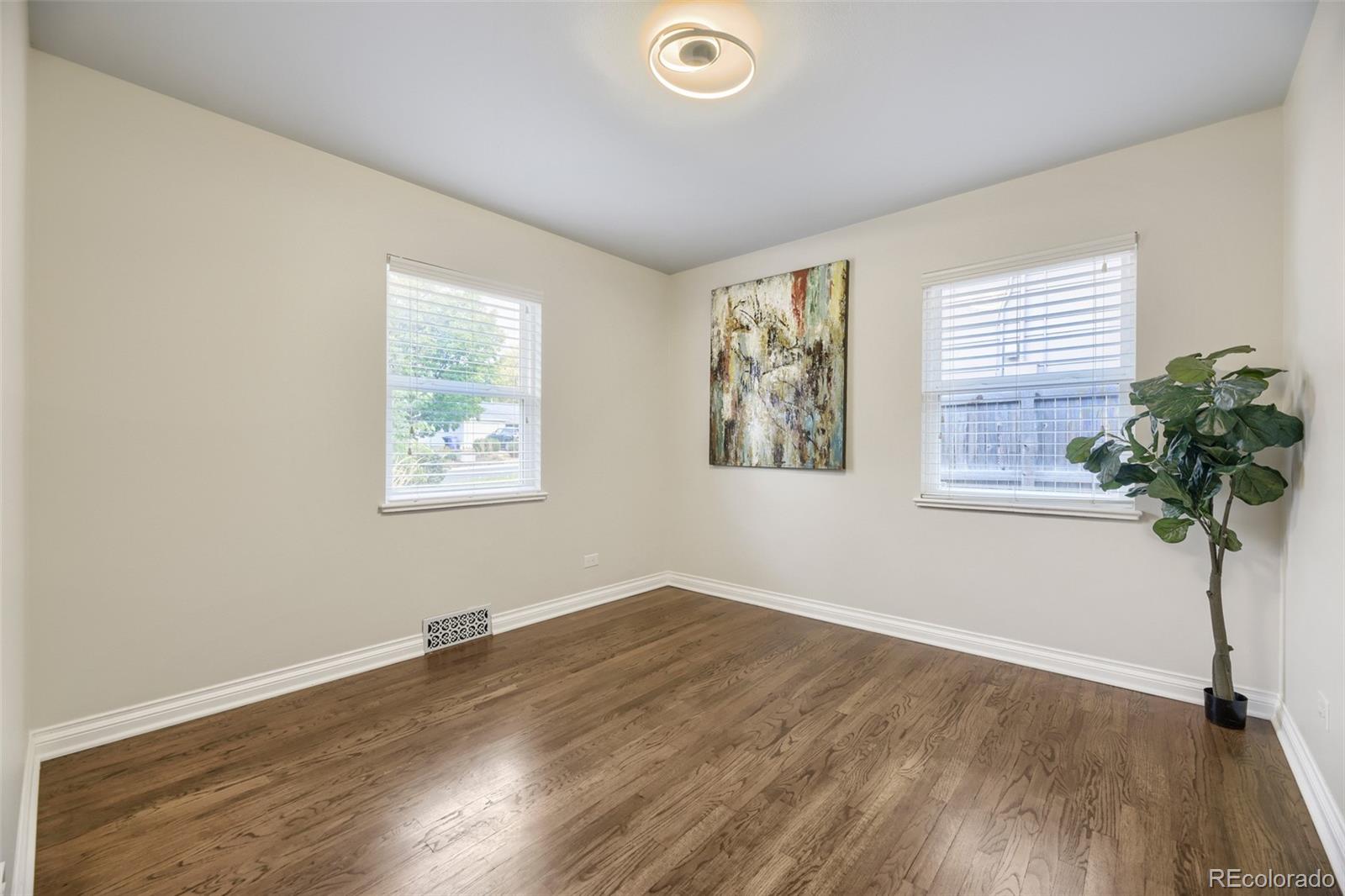 MLS Image #19 for 2901 s madison street,denver, Colorado