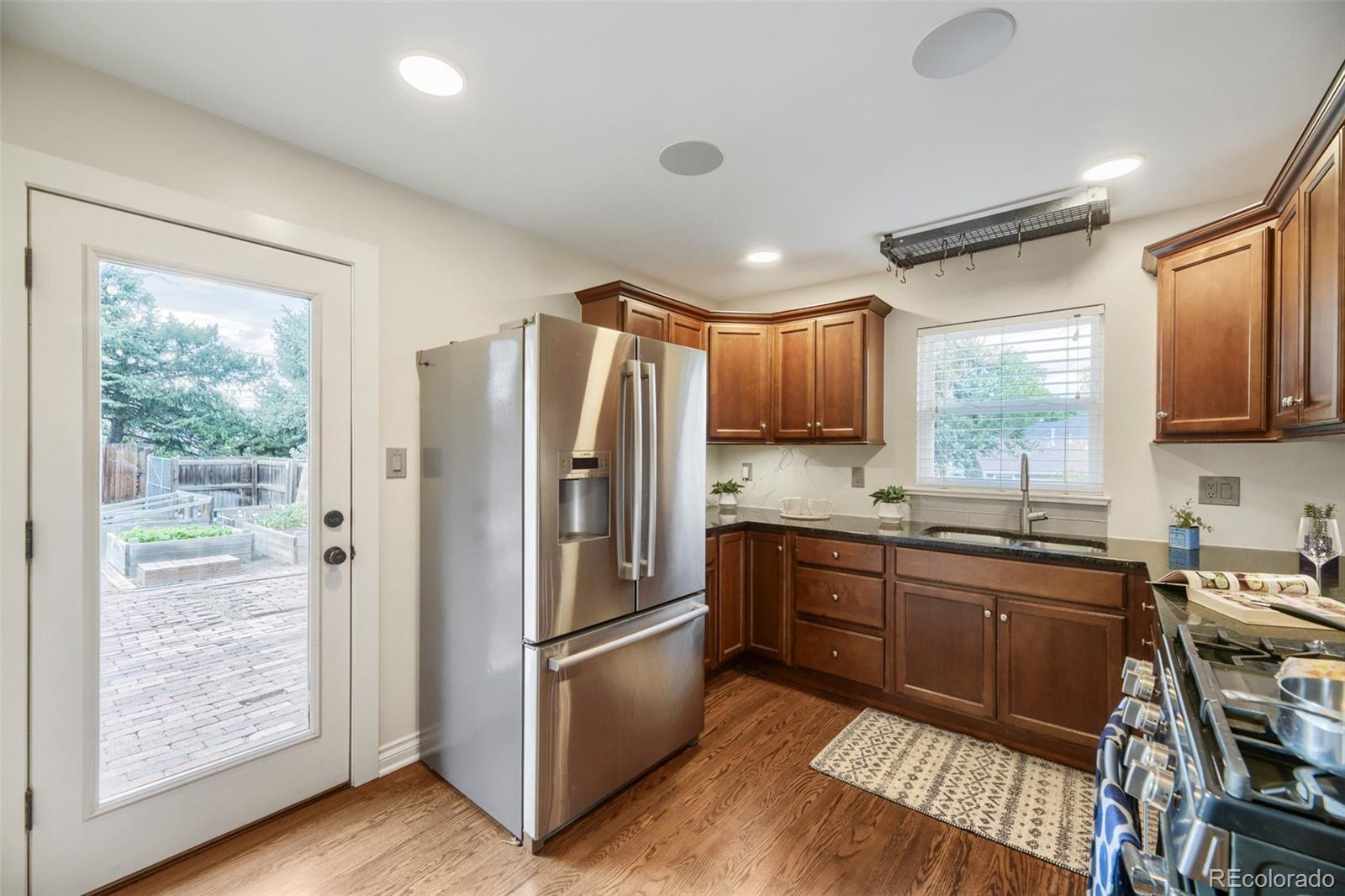 MLS Image #9 for 2901 s madison street,denver, Colorado