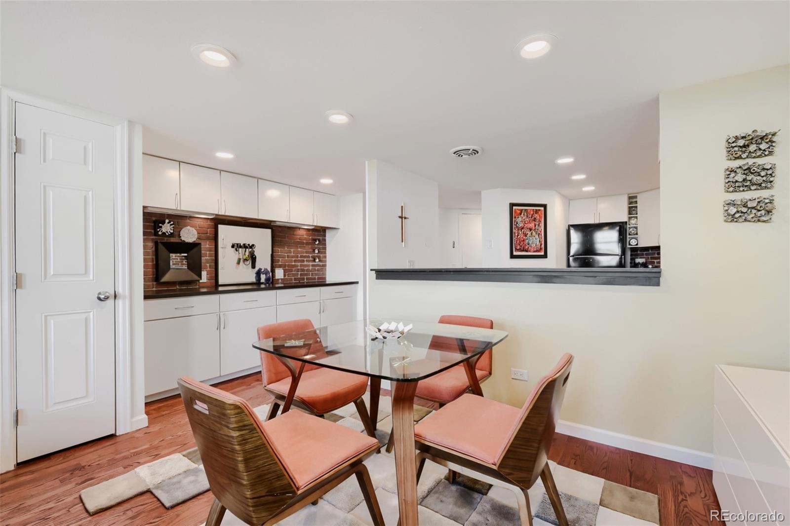 MLS Image #17 for 2351  federal boulevard 405,denver, Colorado