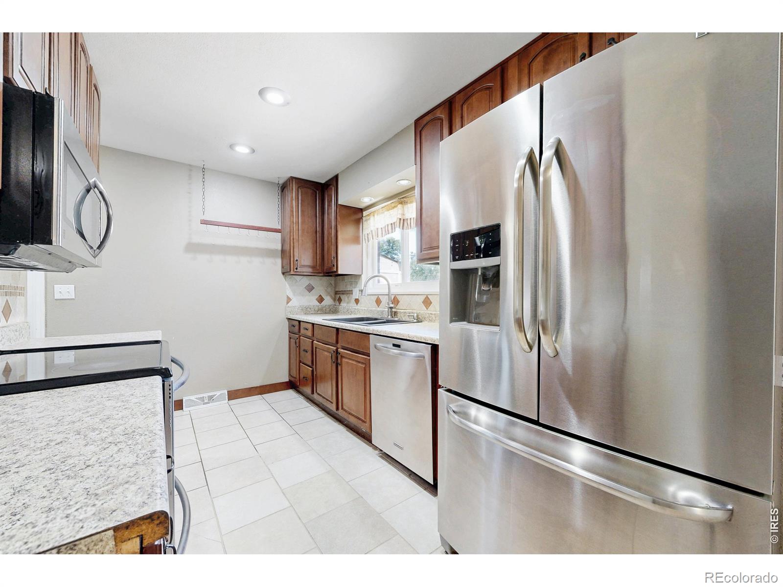 MLS Image #5 for 1016  jennifer drive,loveland, Colorado