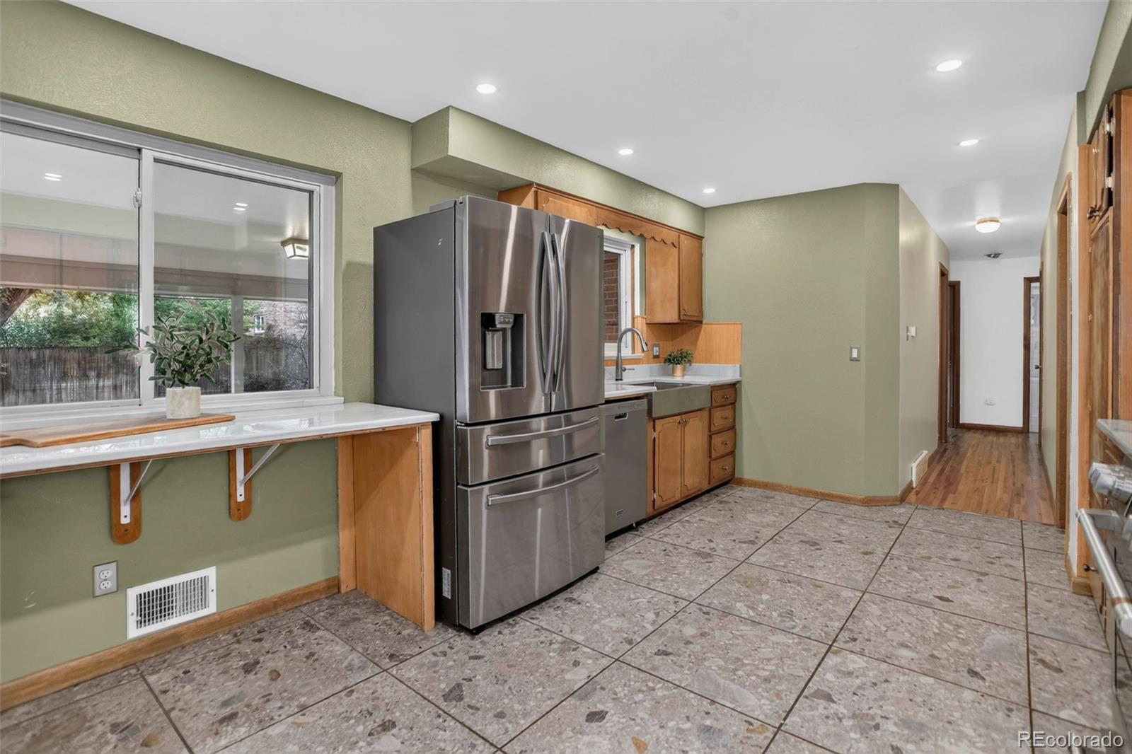 MLS Image #9 for 336  oakland street,aurora, Colorado