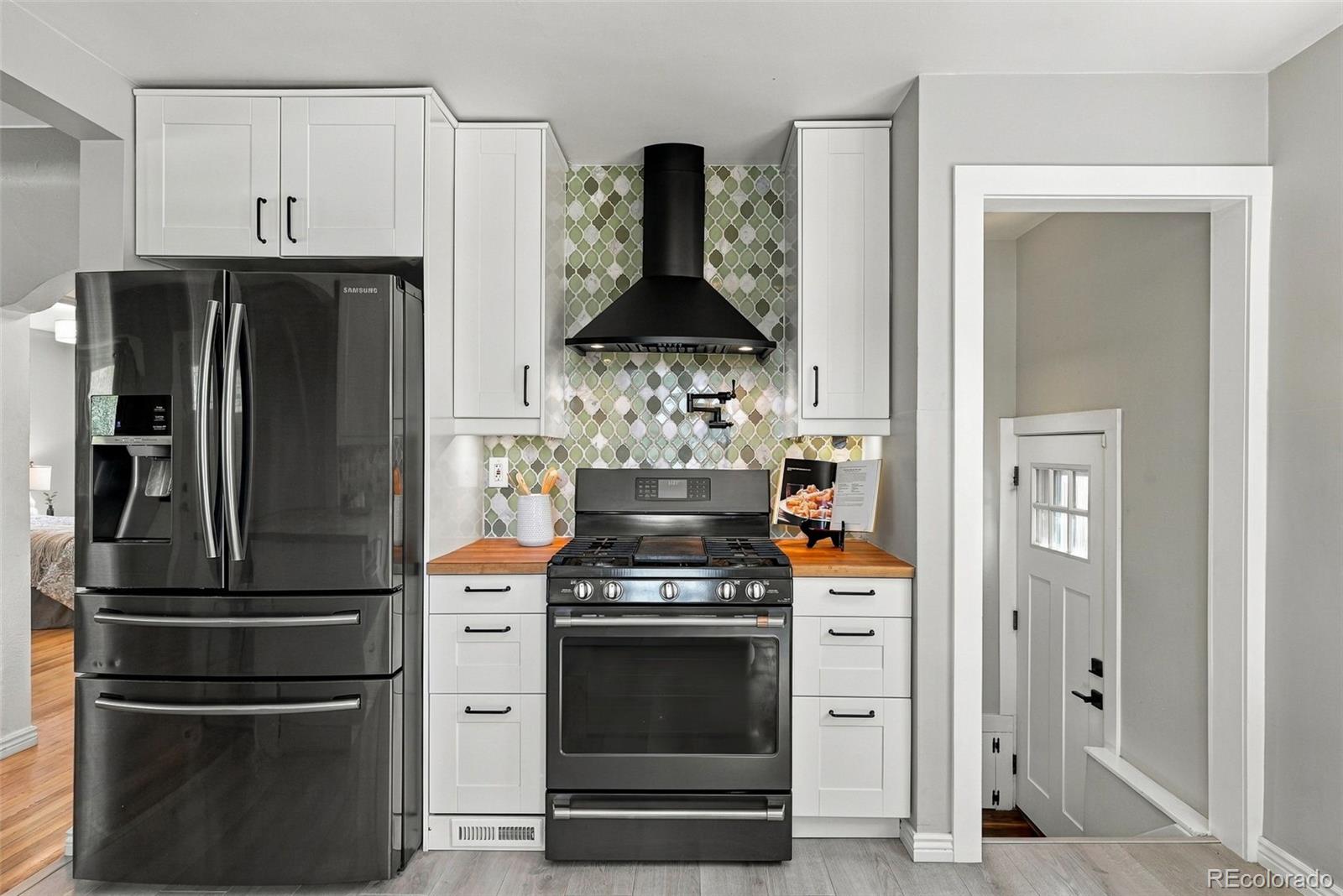 MLS Image #14 for 3774 s delaware street,englewood, Colorado