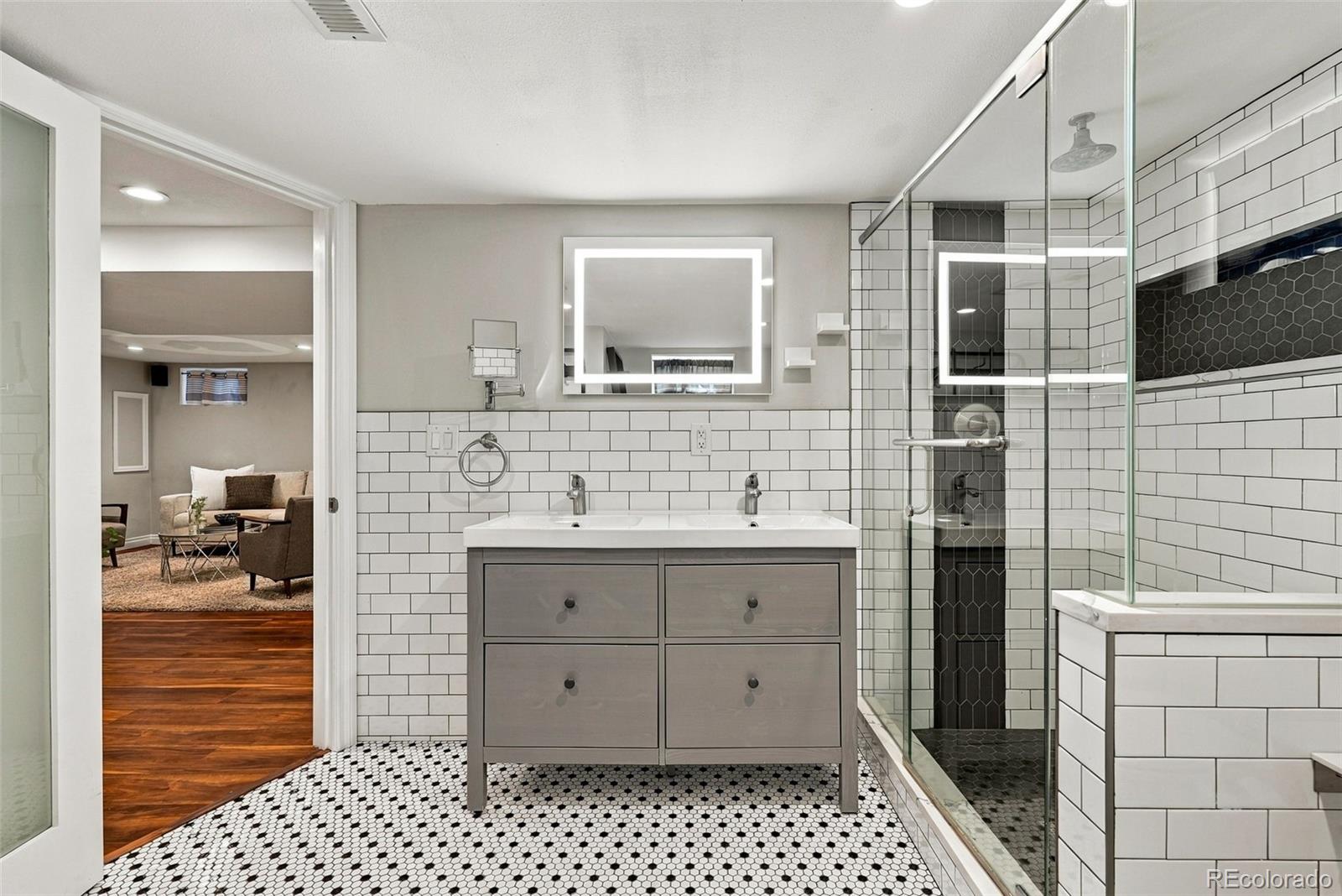 MLS Image #29 for 3774 s delaware street,englewood, Colorado