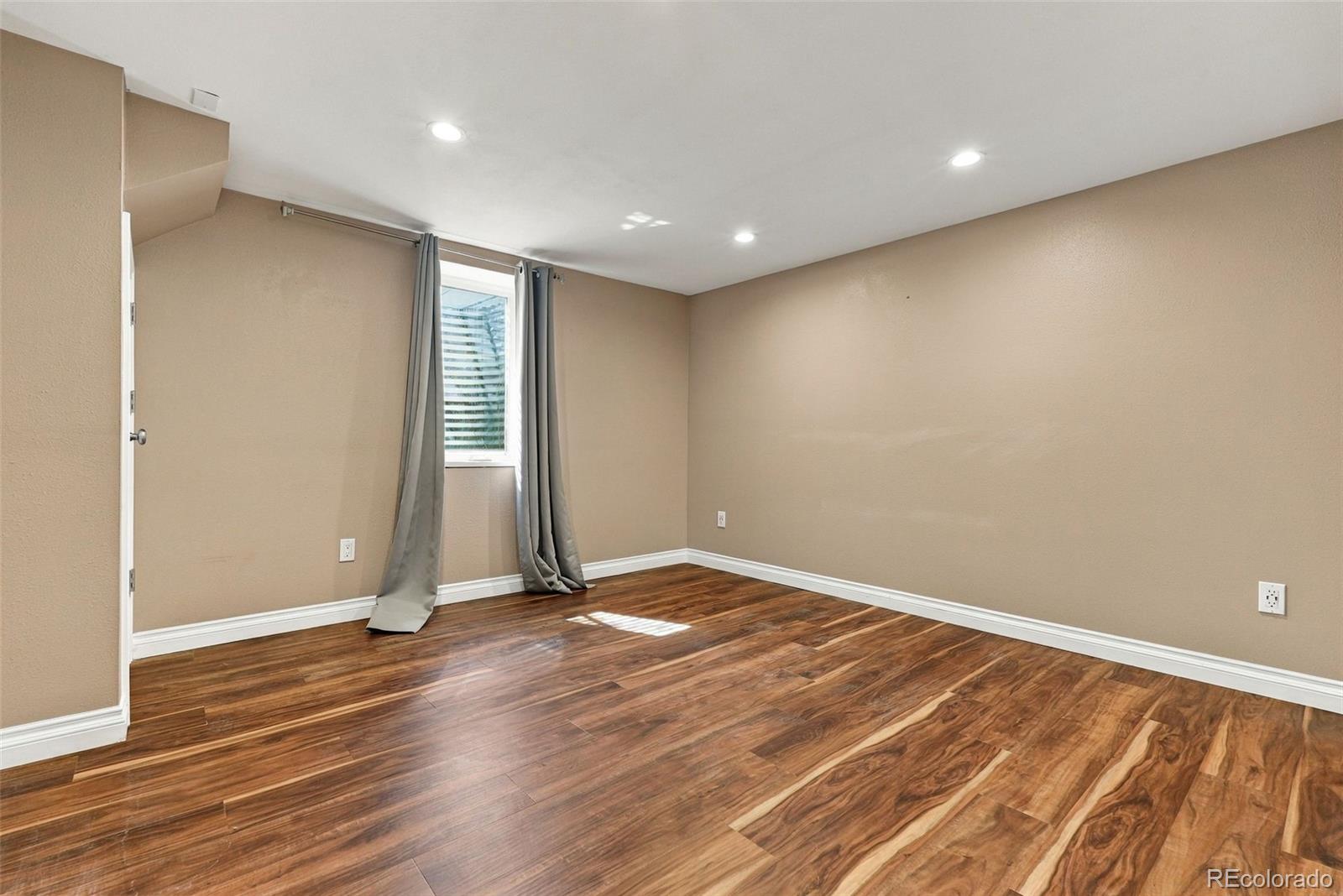 MLS Image #31 for 3774 s delaware street,englewood, Colorado