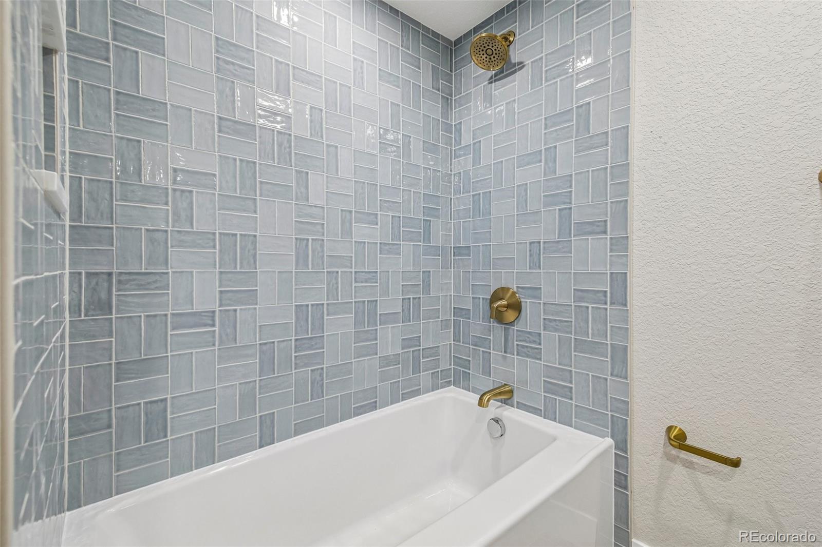 MLS Image #32 for 3901 e orchard road,centennial, Colorado