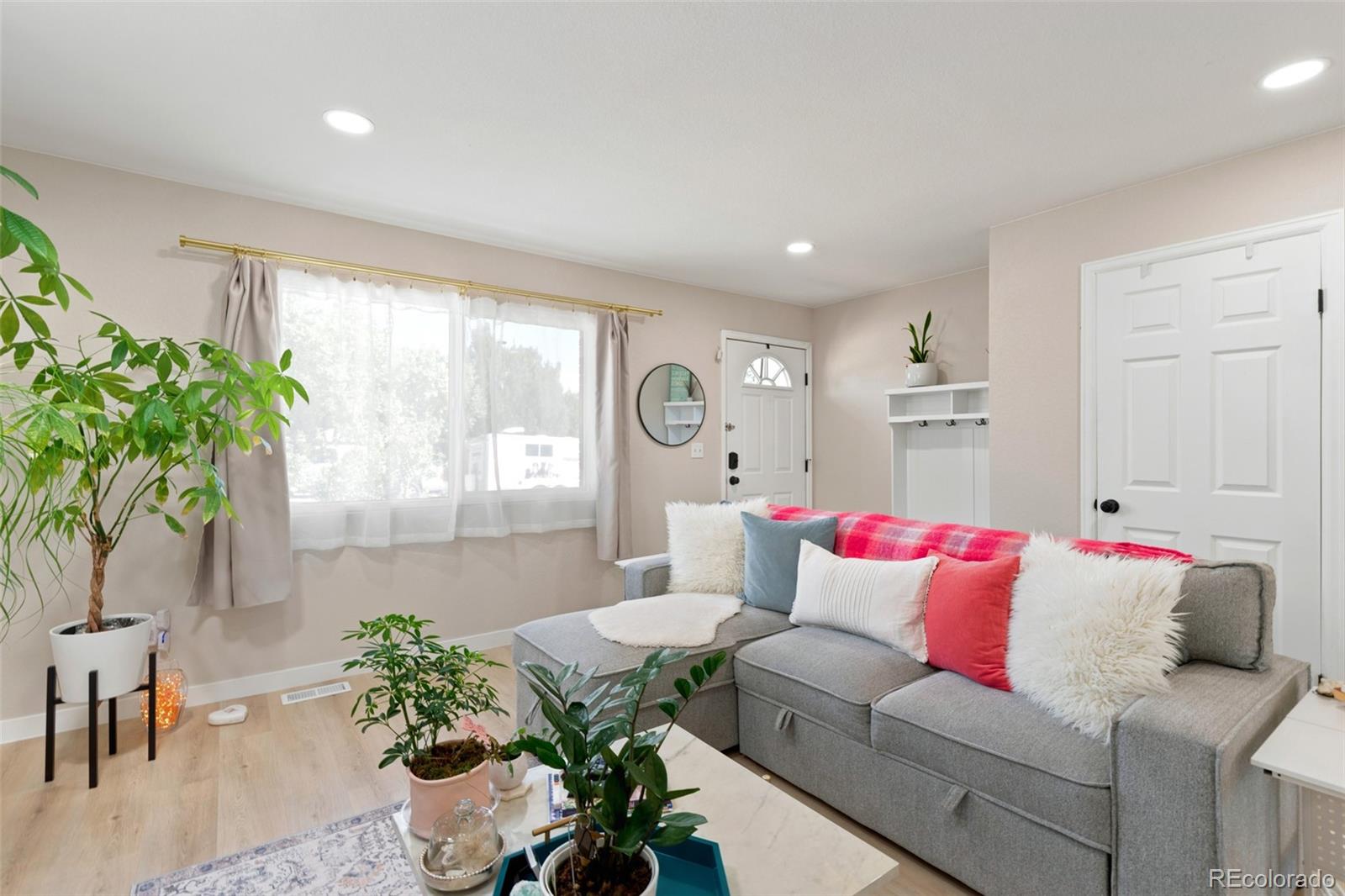 MLS Image #2 for 1809 s ouray street,aurora, Colorado