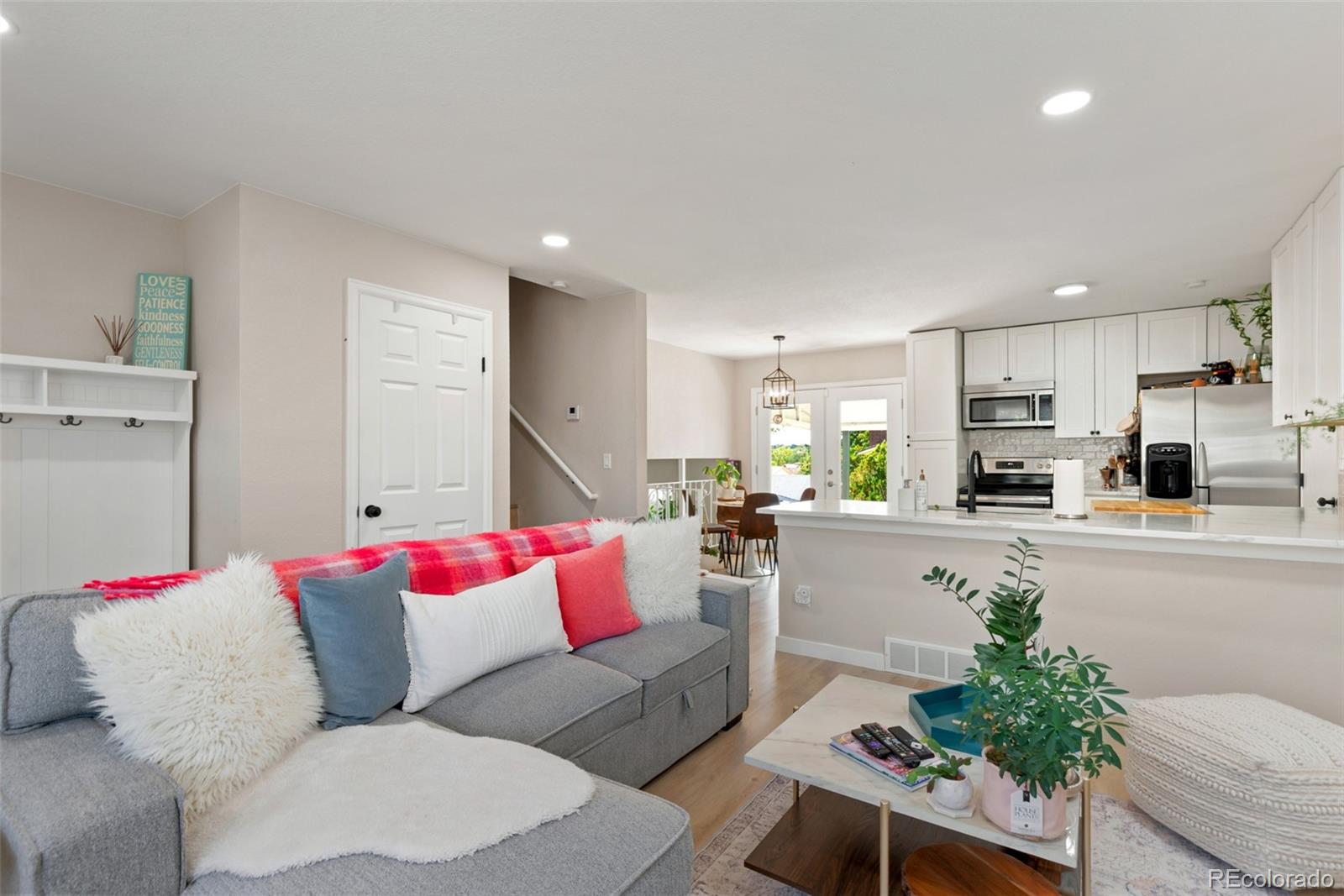 MLS Image #3 for 1809 s ouray street,aurora, Colorado