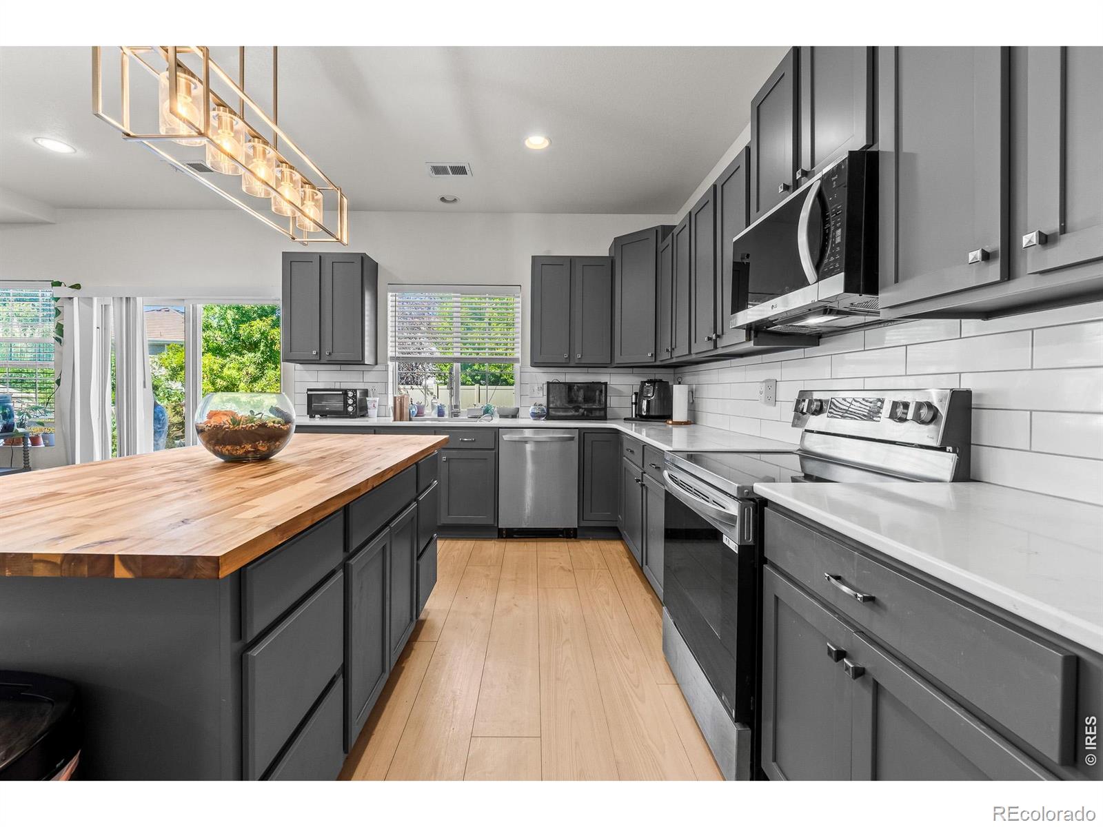 MLS Image #12 for 5043  silverwood drive,johnstown, Colorado
