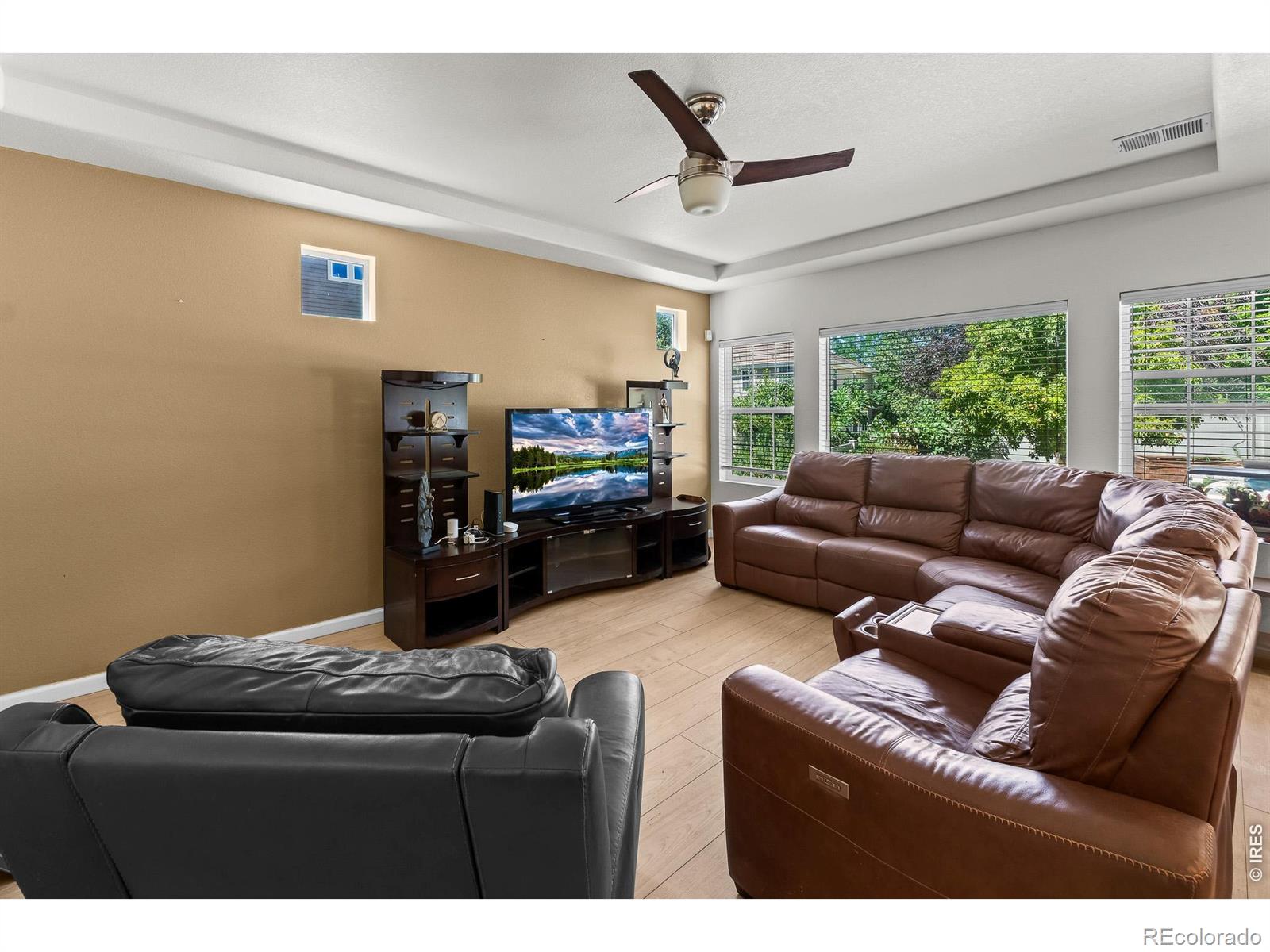 MLS Image #4 for 5043  silverwood drive,johnstown, Colorado