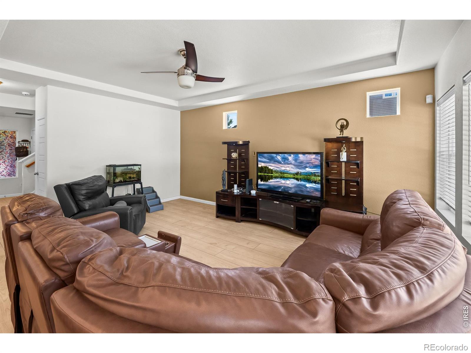 MLS Image #5 for 5043  silverwood drive,johnstown, Colorado