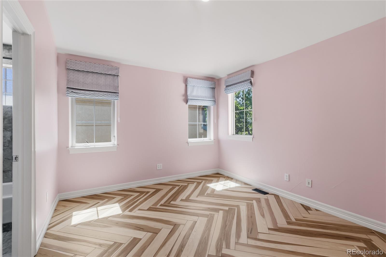 MLS Image #39 for 2170 s clarkson street,denver, Colorado