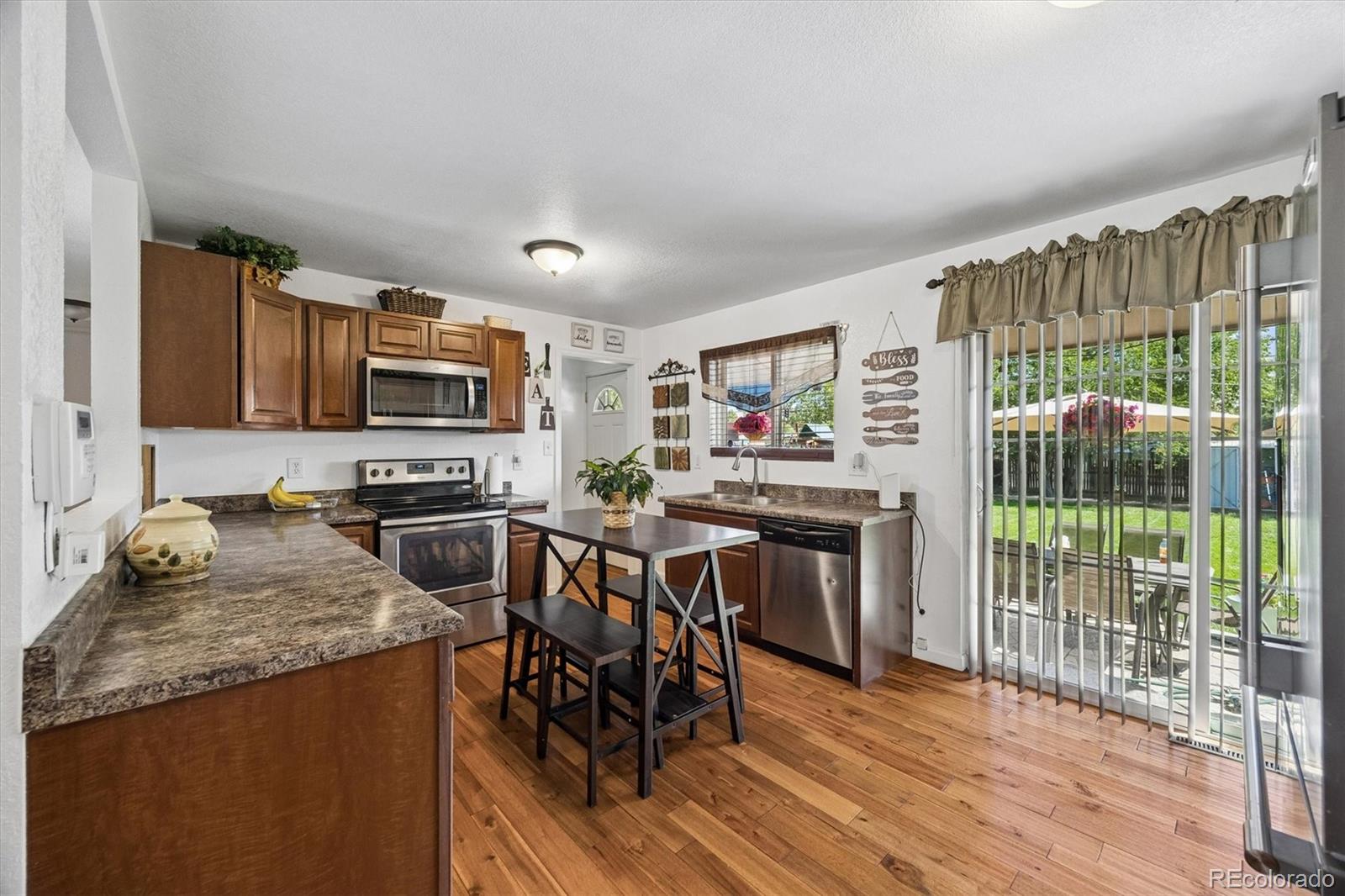 MLS Image #10 for 8248  pearl street,denver, Colorado