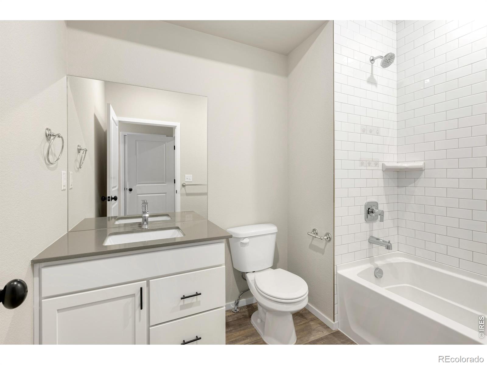 MLS Image #16 for 2102  setting sun drive,windsor, Colorado