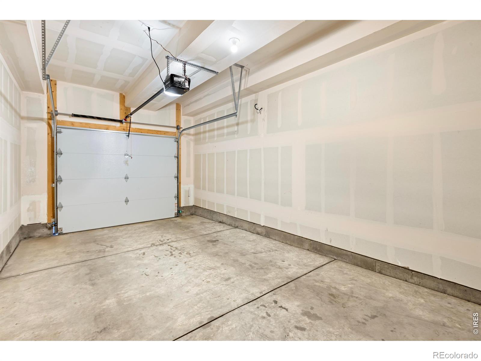 MLS Image #17 for 2102  setting sun drive,windsor, Colorado