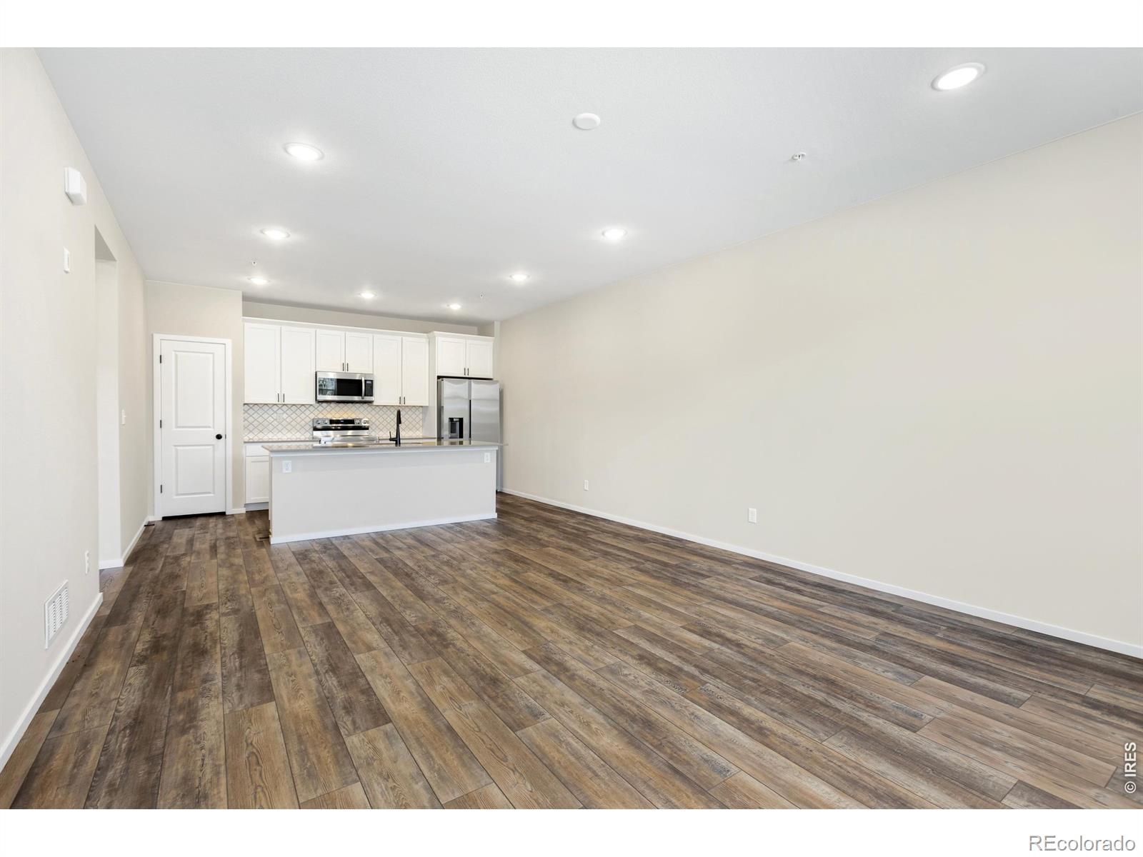 MLS Image #2 for 2102  setting sun drive,windsor, Colorado