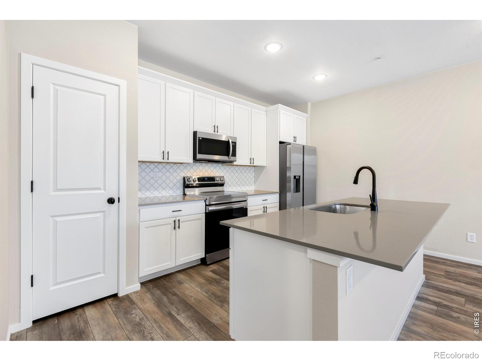 MLS Image #7 for 2102  setting sun drive,windsor, Colorado